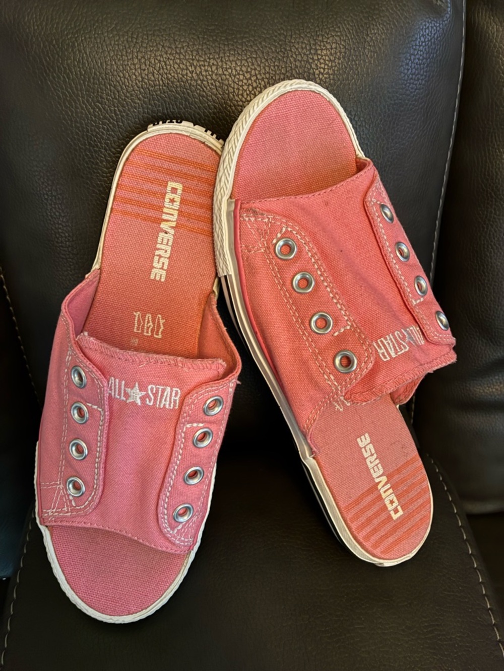 Converse Chuck Taylor All Star “Cut Away”Pink Unisex Slip-On Canvas Mule Sandals